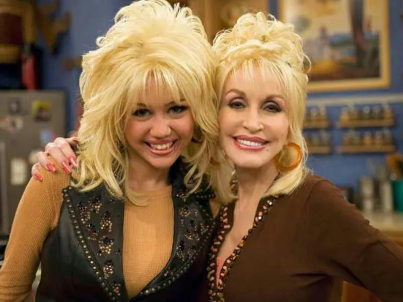 ¡Confesión a corazón abierto! Miley Cyrus rompe el silencio y revela los íntimos secretos de su última y emotiva charla con Dolly Parton