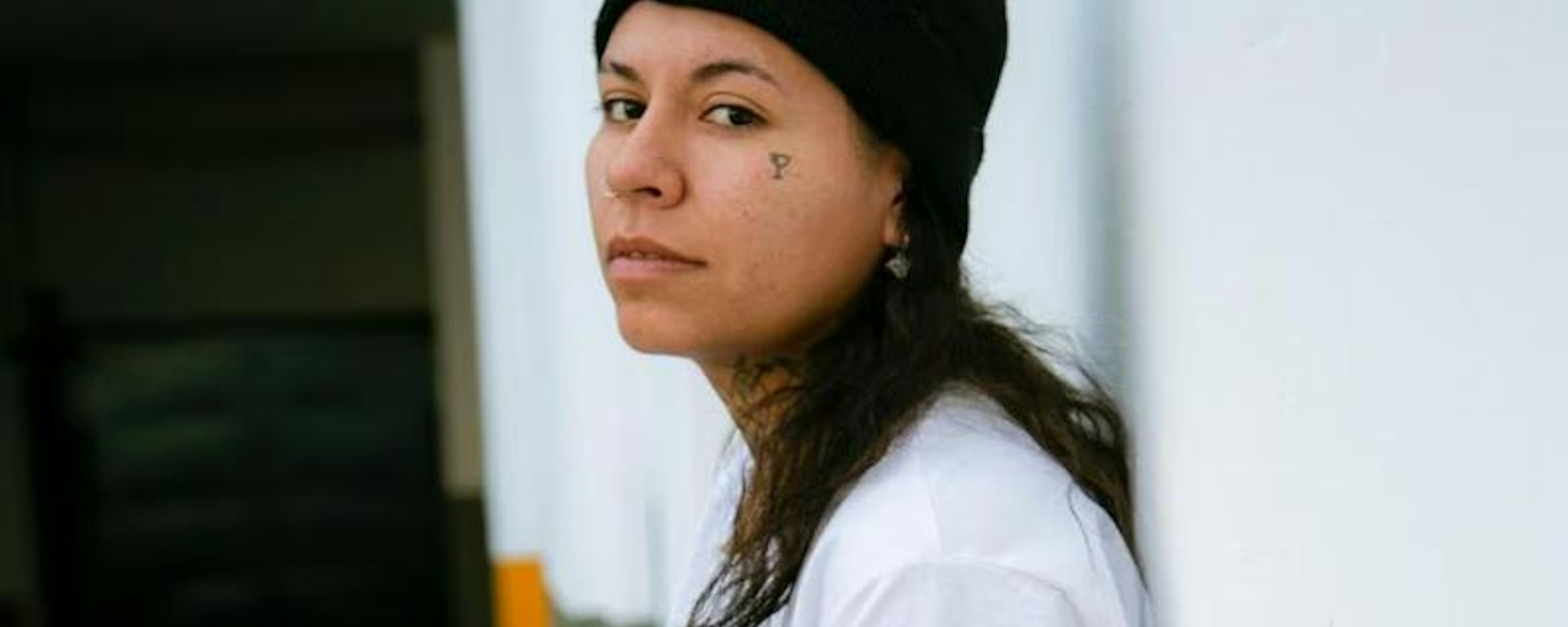 ¿Fuerte indirecta para Ángela Aguilar? Hermana de Cazzu estalla y lanza contundente mensaje contra quienes "hablan mucho de Dios"