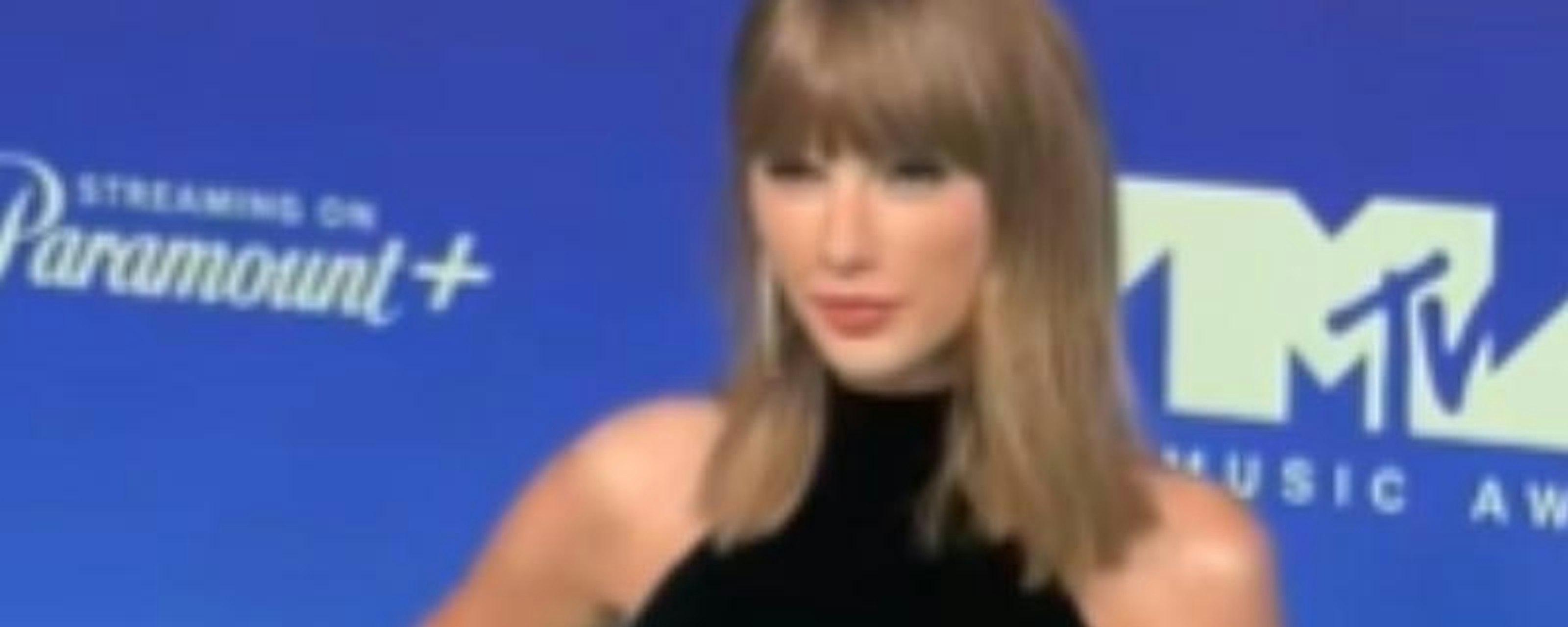 ¡La reina del pop paraliza la alfombra roja! Taylor Swift deslumbra en los MTV VMAs con un letal atuendo inspirado en su éxito ‘Patient Zero’
