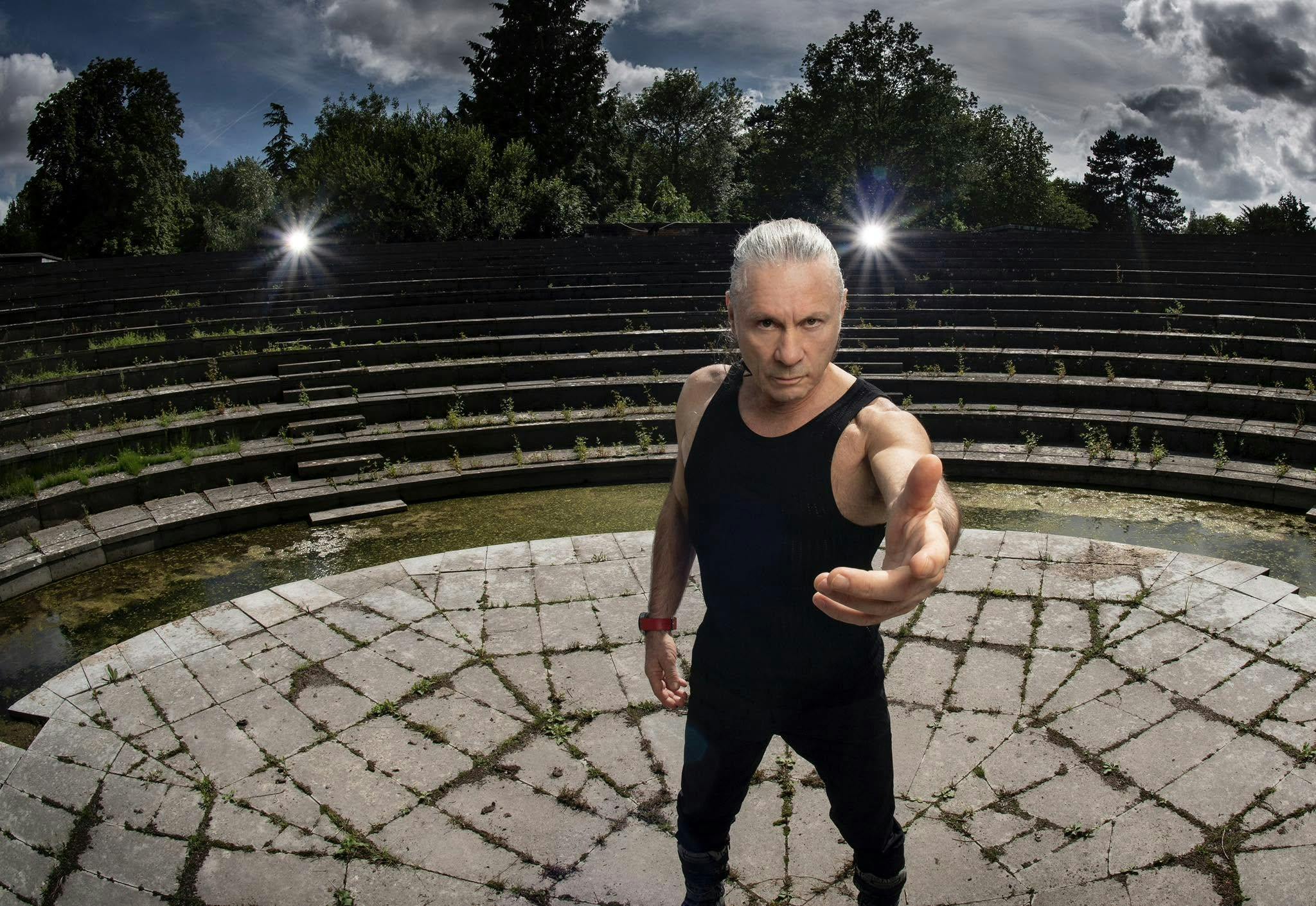 Bruce Dickinson contra la IA: Su nuevo disco 100% en vivo y con su hijo | Lokura FM
