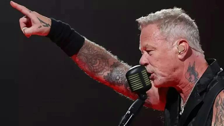 James Hetfield arremete contra políticos en el metal | Lokura FM