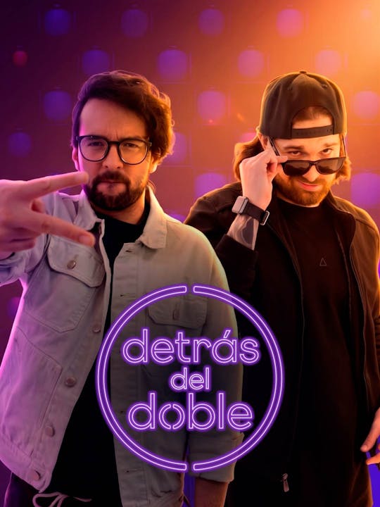 Detrás del doble