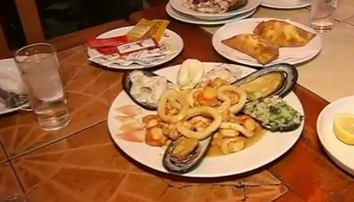 ¡Levantamos barrios!: Visitamos los mejores locales de comida del Mercado Central