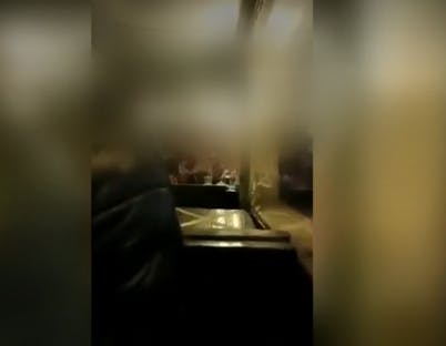 Expulsan de bar a jóvenes que adulteraron pase de movilidad