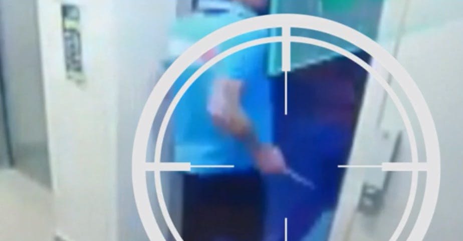 Una pesadilla: Sujetos se pasean con cuchillos y atacan a sus propios vecinos en departamentos