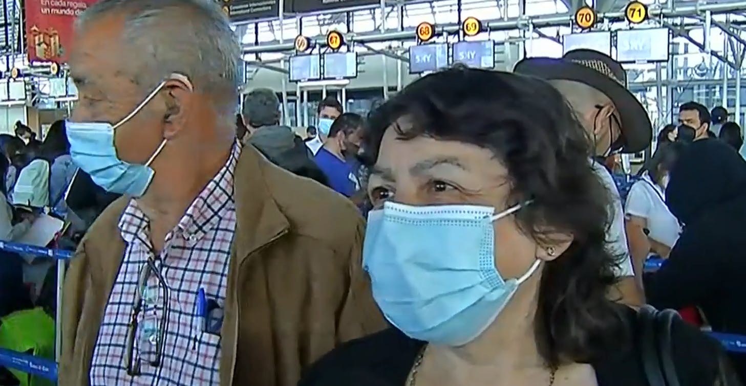 Navidad de reencuentro: Familias se preparan para viajar a distintas ciudades del país 