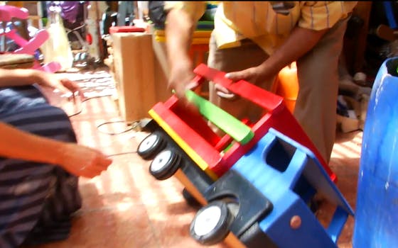 Juguetes clásicos hechos con madera