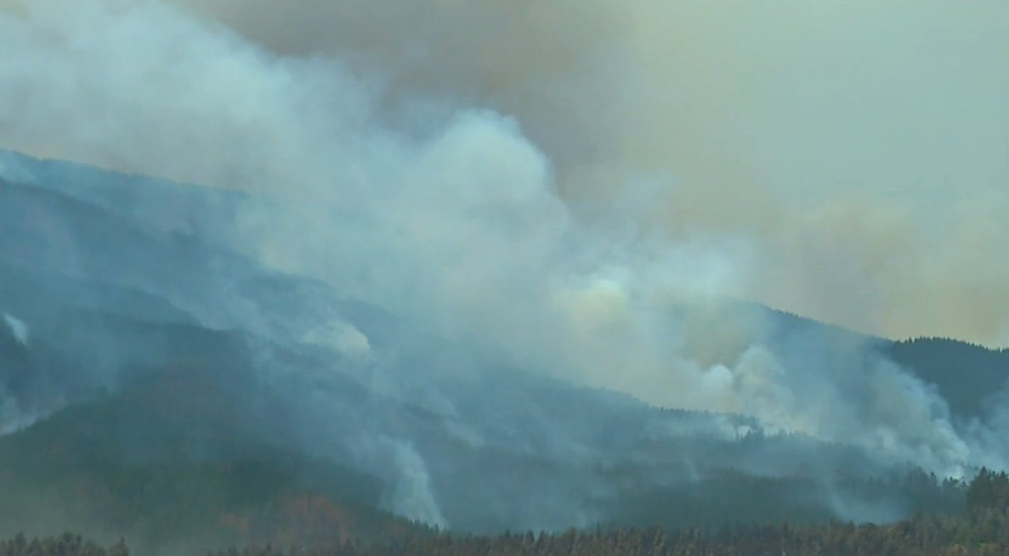Alcalde de Quillón: La temperatura y el viento han sido los enemigos en el combate del fuego