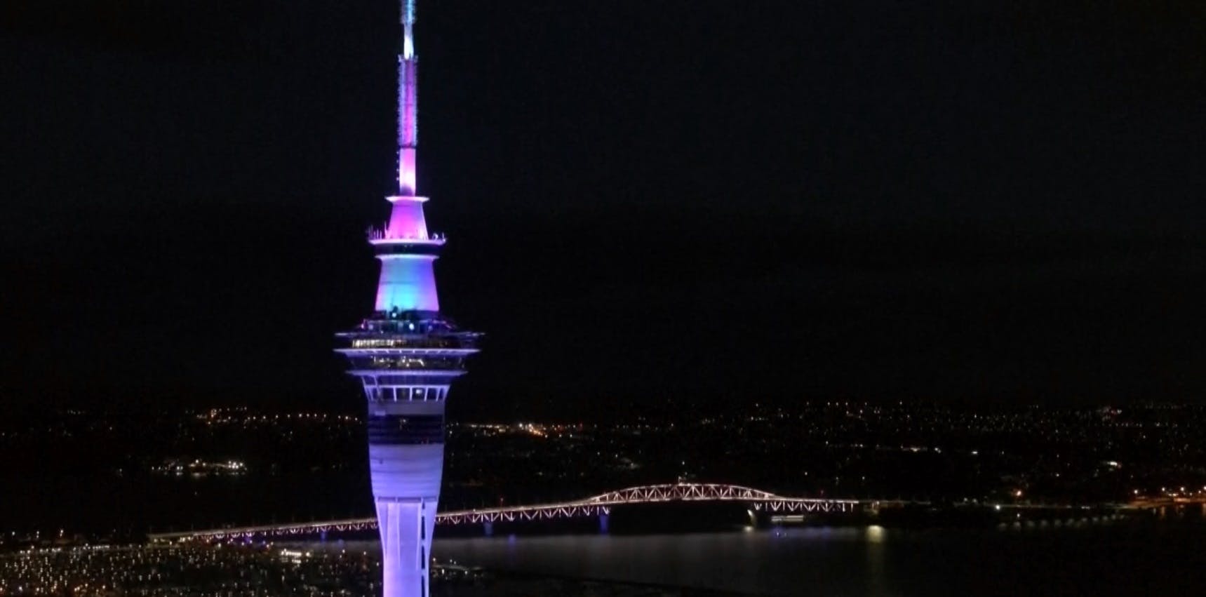 El mundo ya recibe al 2022: Nueva Zelanda sorprende con un increíble juego de luces 