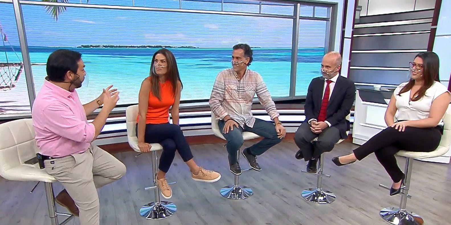 Modismos, comida y anécdotas: Los secretos de los matrimonios entre chilenos y extranjeros 