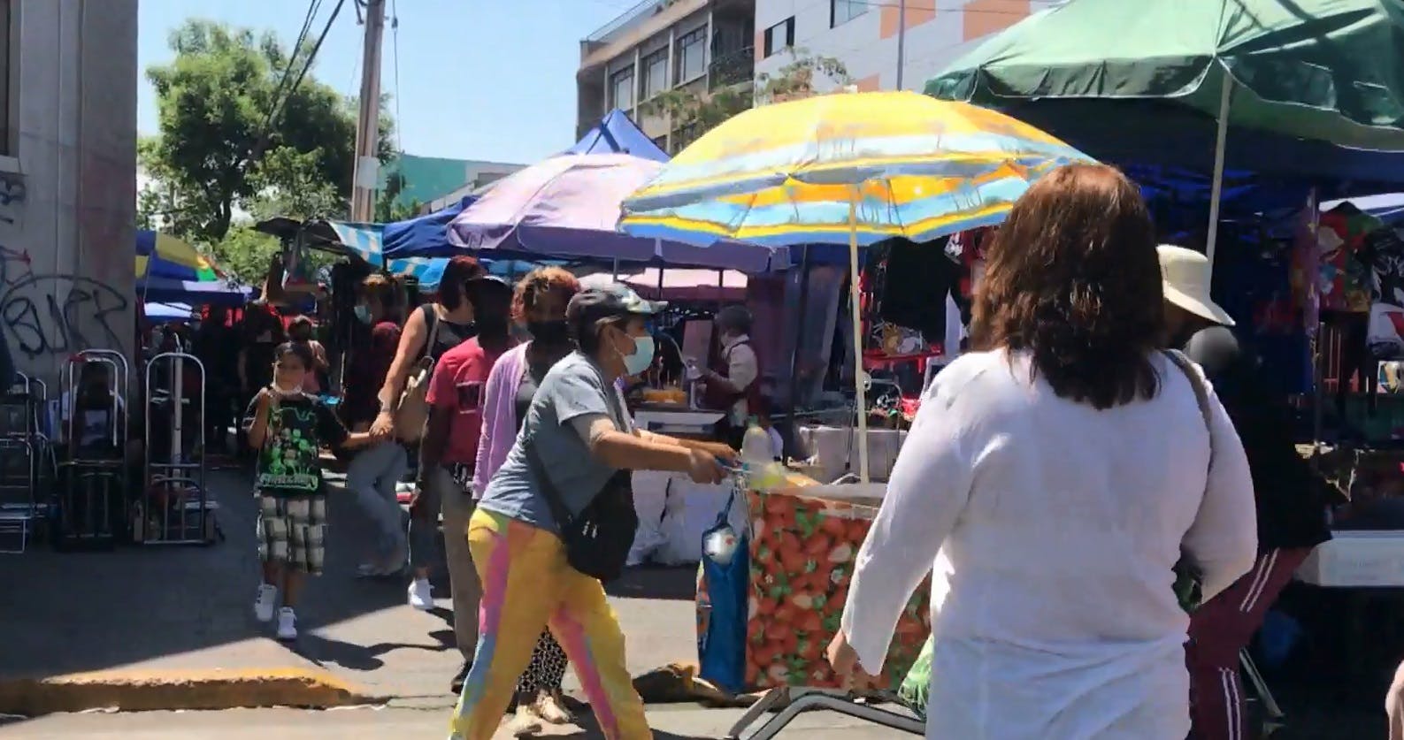 Reportaje BDAT: Los 10 líderes que controlan el comercio ambulante en el barrio Meiggs 