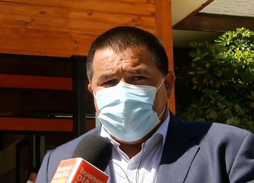 Alcalde de El Quisco y vendedores ambulantes: Hoy se están tomando nuestra comuna