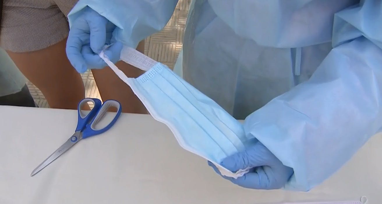 18.446 casos positivos de COVID-19: Sepa cuál es la mejor mascarilla para enfrentar el ómicron 