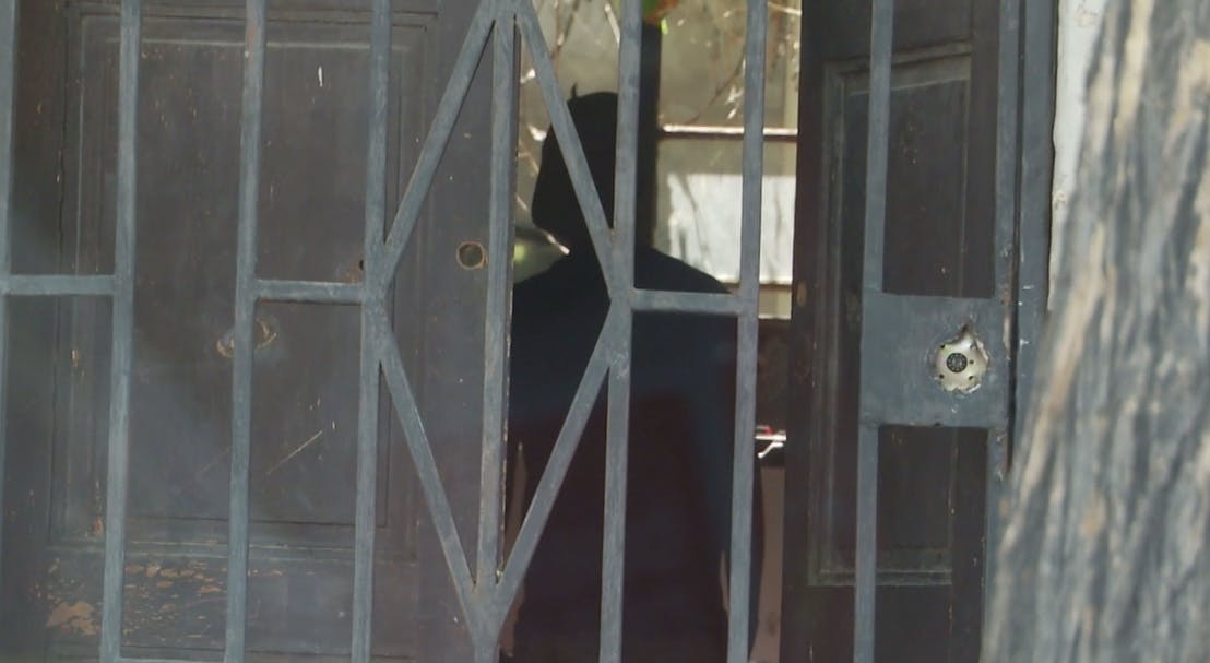 Vecinos de Barrio Matta preocupados por violentas tomas de casas en el sector