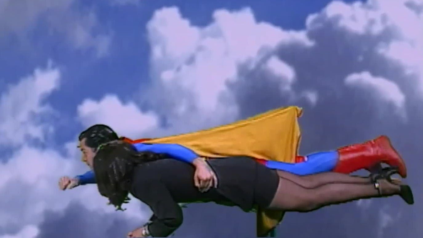 Modo superhéroe con Superman | Pase lo que pase - T1E92