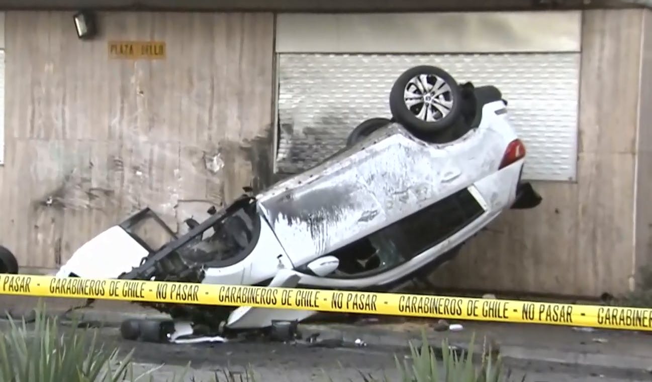 Un fallecido: Conductor evade control policial y protagoniza accidente en Bellas Artes