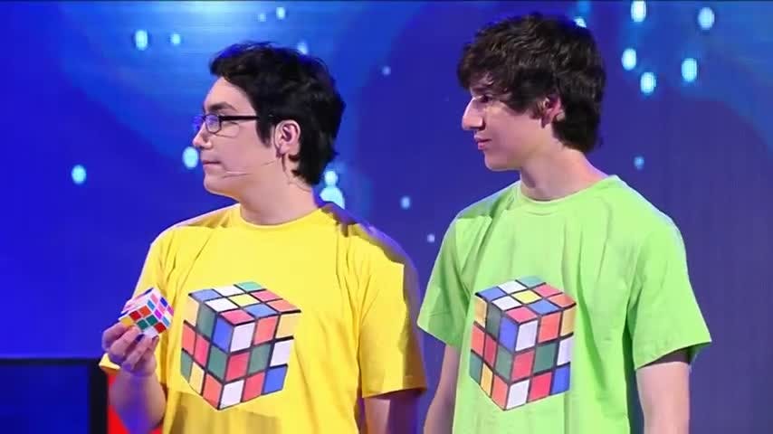 Armar cubo rubik en pareja | Apuesto por ti