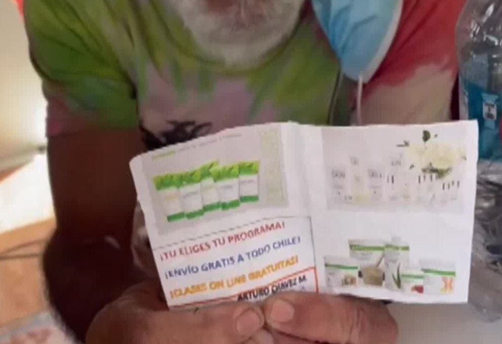 Denuncian entrega de volantes con droga afuera de colegio