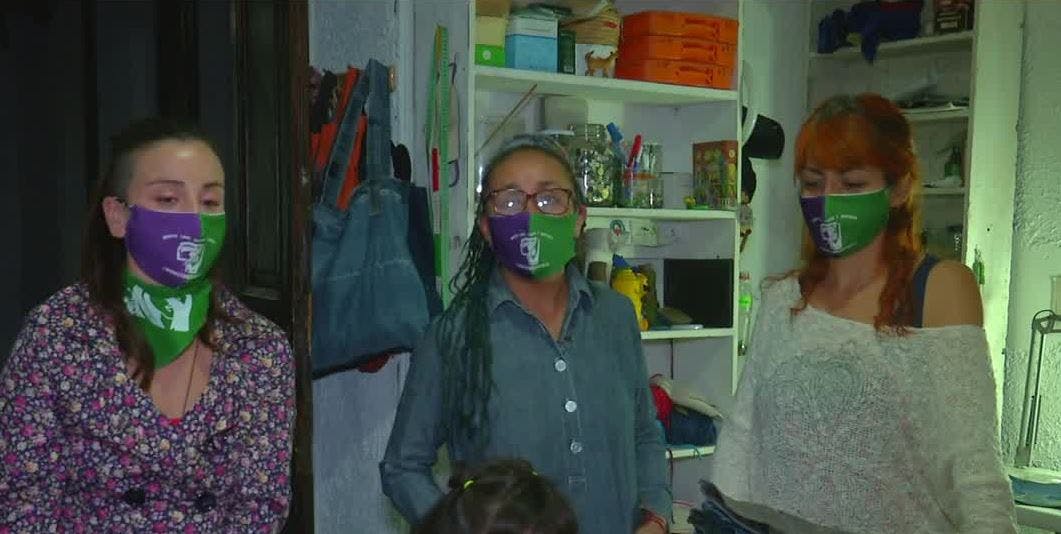 Mujeres aprenden oficios para salir del círculo de la violencia