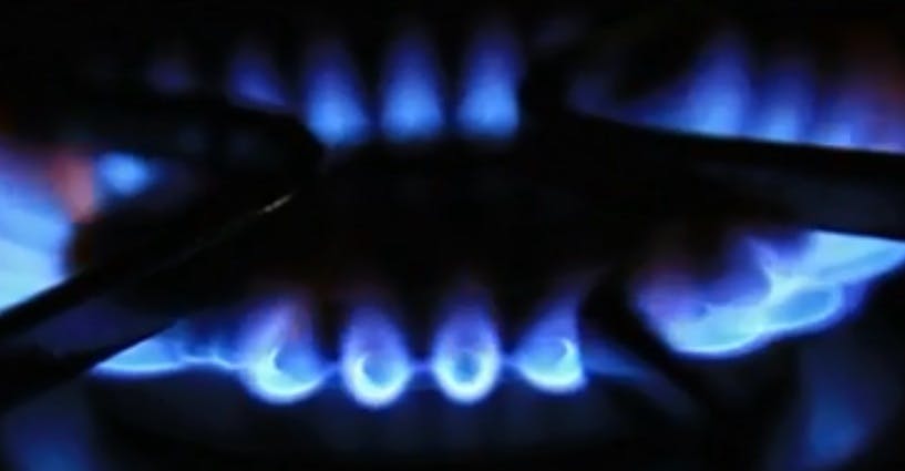 Contraloría dictamina que municipios no pueden vender gas sin una ley que los autorice
