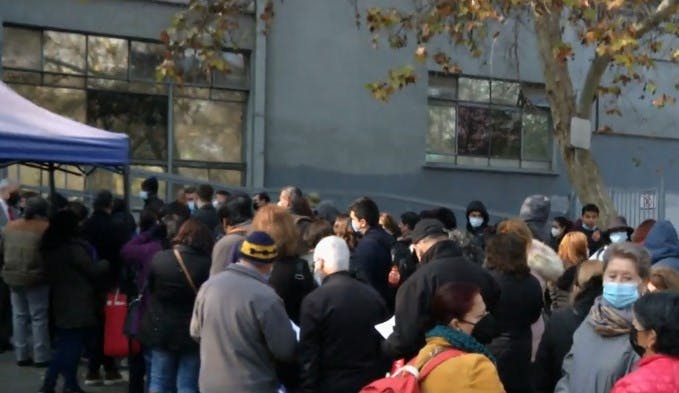 Hasta $70 mil: Alertan del cobro por números de atención en el Registro Civil