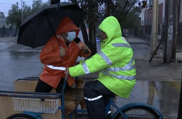 ¡Como matinal de los 90!: Harta agua cae sobre la zona central 