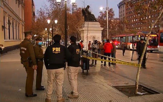 Nuevos ataques en Santiago Centro: Tres personas apuñaladas en la Alameda