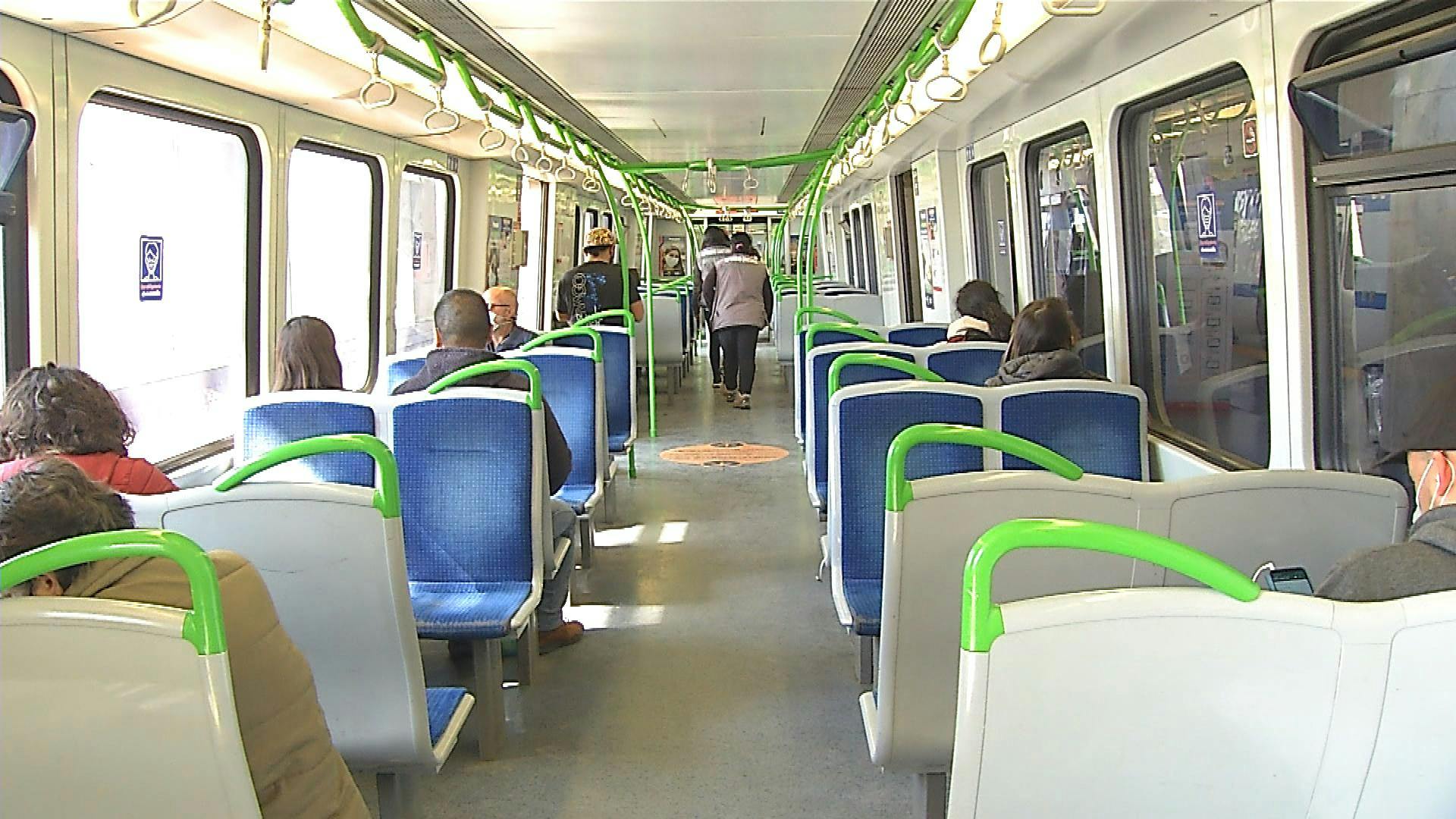 Discapacitados y adultos mayores se verán beneficiados con rebaja en tarifa del metro