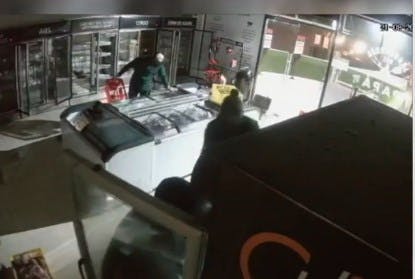 A semanas del 18: Banda especializada roba $80 millones en carne 