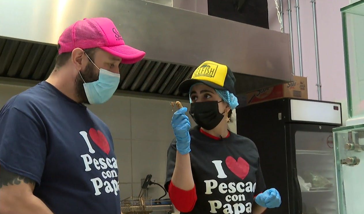 Pituteando: Santos Power nos mostró su comida peruana con toque chileno