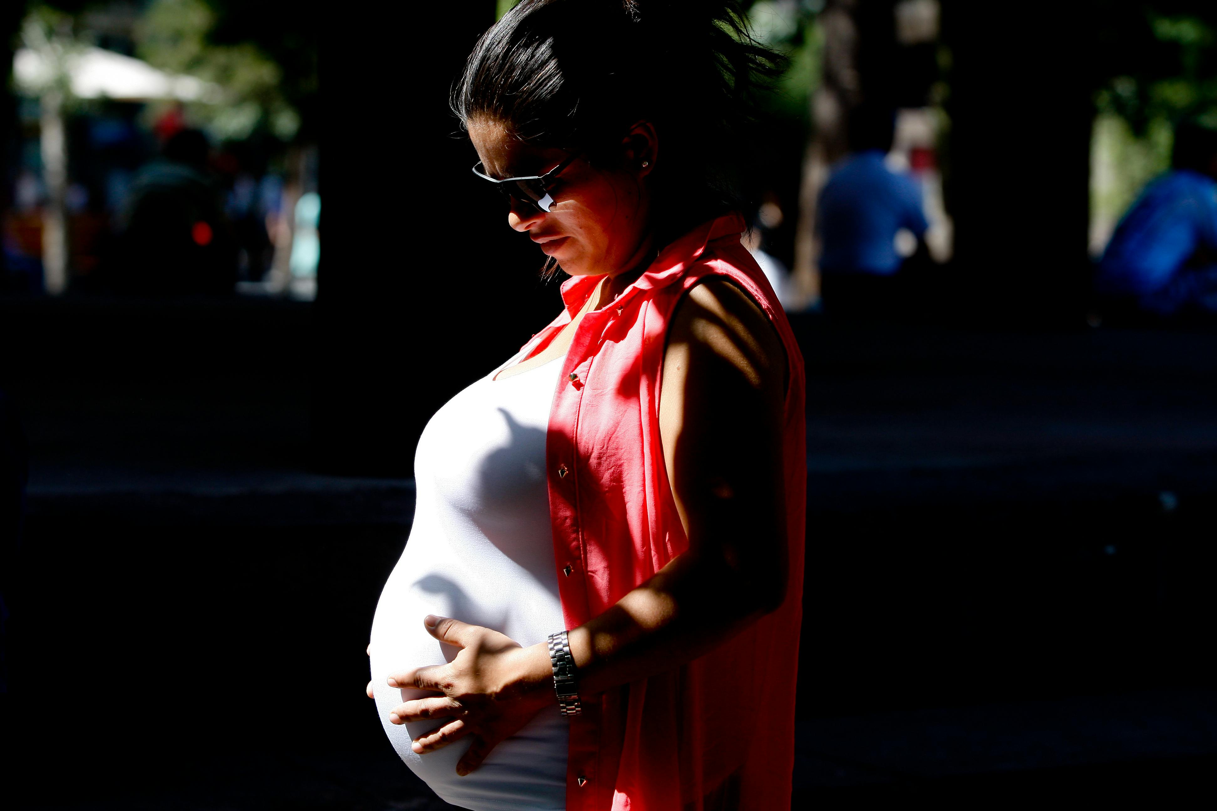 Senadora Gatica por extención del postnatal: Es un compromiso que le debemos a las madres