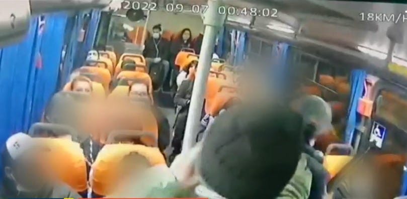 Grupos armados roban a pasajeros de línea de buses interurbanos 