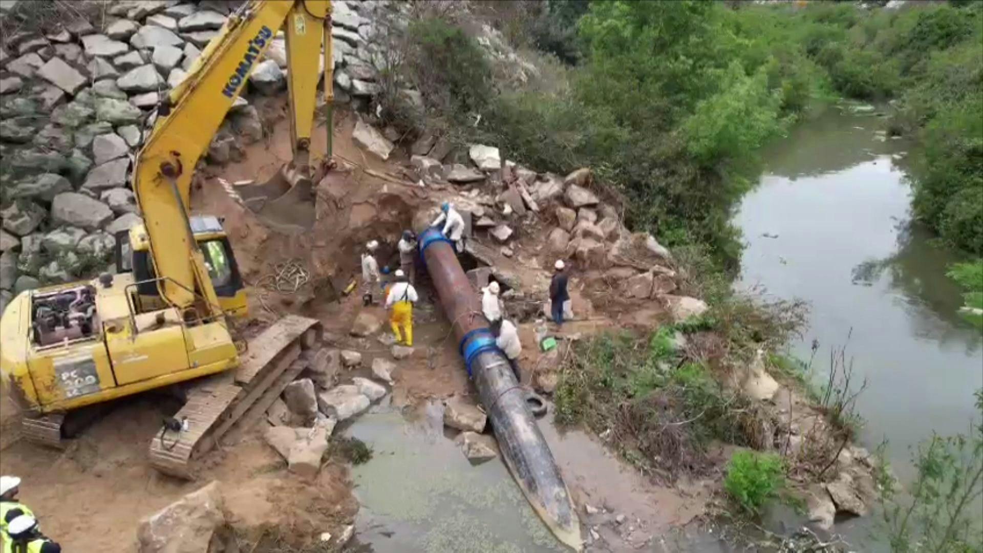 Investigan a responsables del vertimiento de aguas grises en el estero Marga Marga