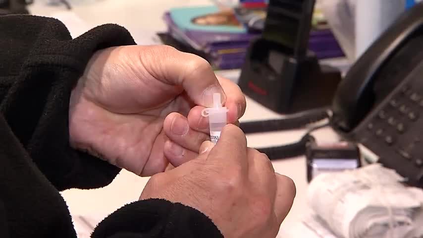 Convenio facilitará acceso a test de antígenos