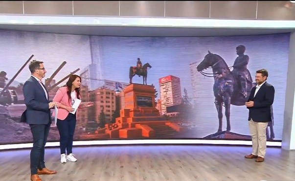 Gobernador Orrego detalla plan de renovación: Así quedará Plaza Baquedano y eje Alameda Providencia