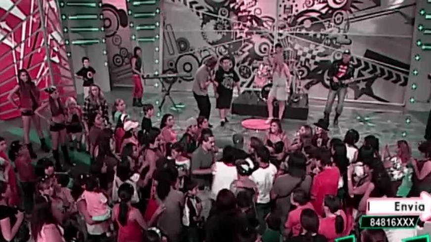 Torneo de Air Guitar | Calle 7 - T1E10