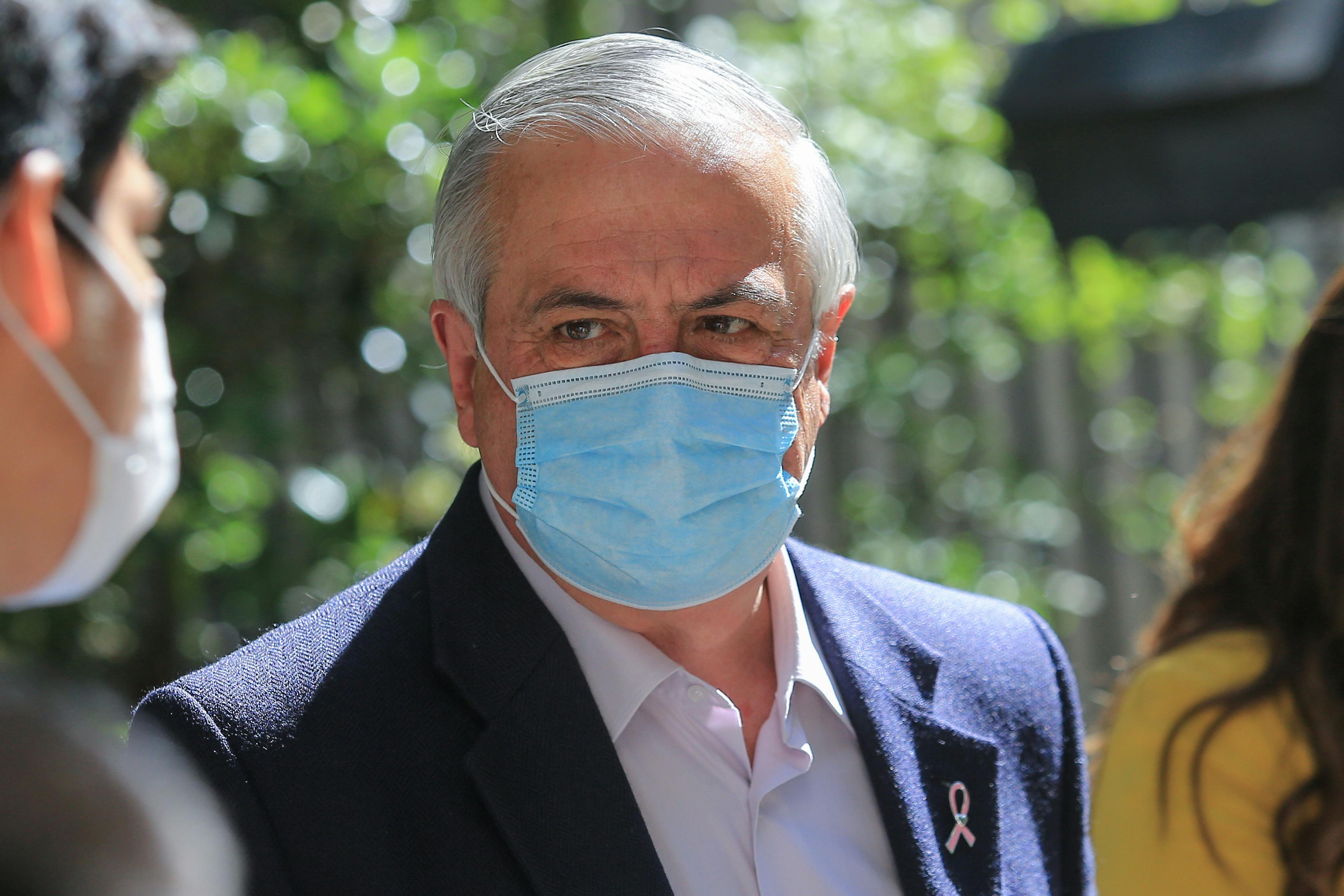 Mañalich y obligatoridad de mascarilla: No podemos decir que no va a venir una nueva ola