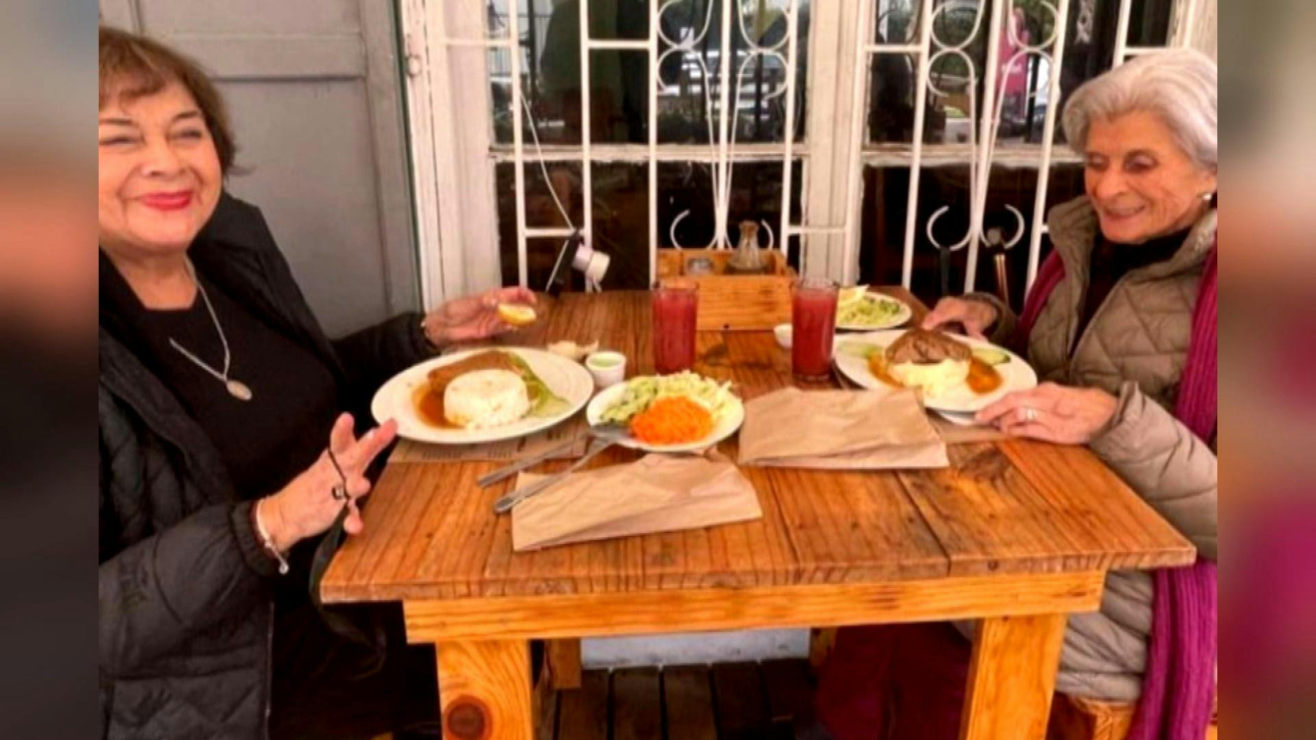 Restaurante viñamarino dará menú gratis a quienes tengan 70 años o más