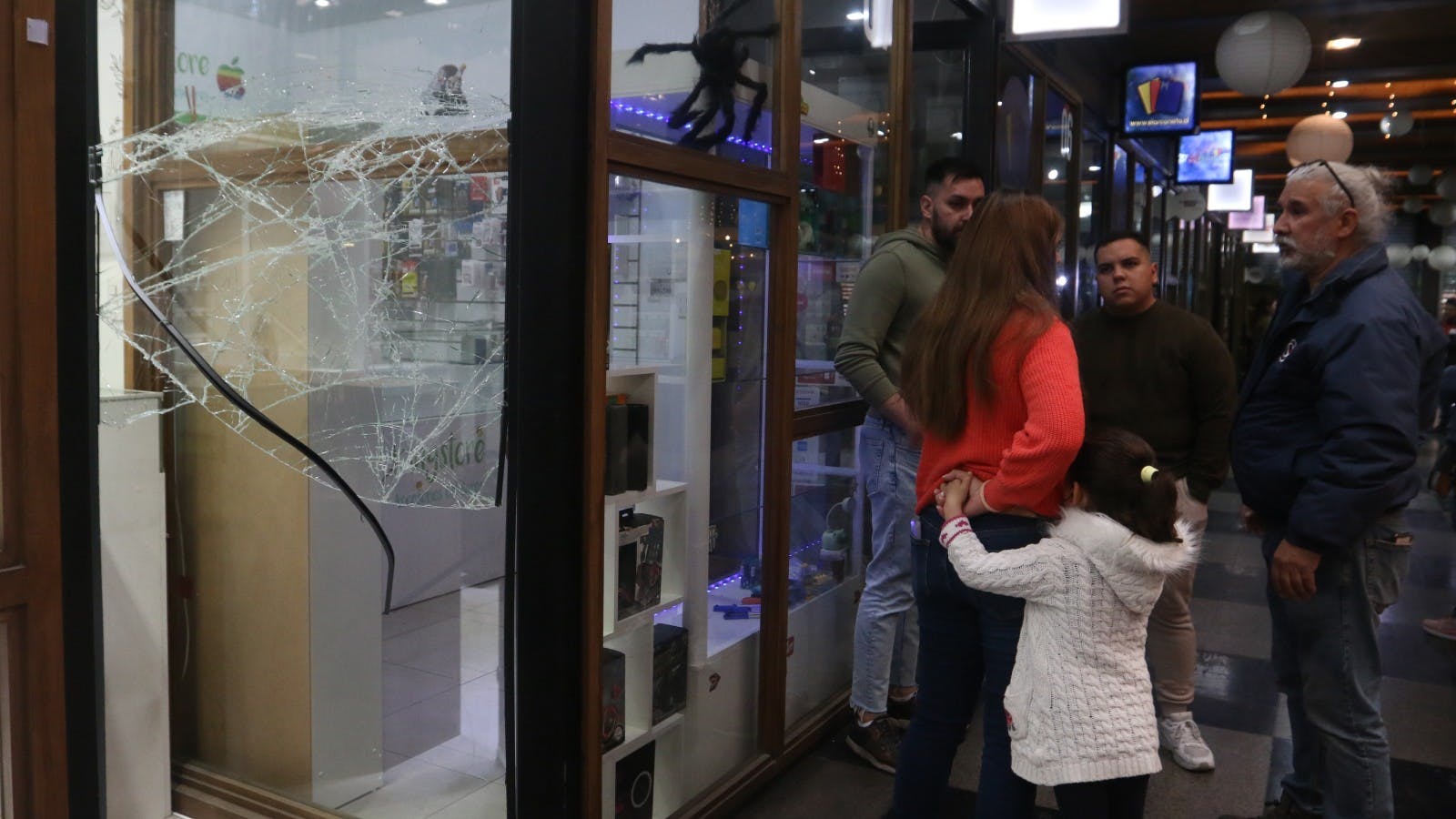Emprendedores del Barrio Lastarria piden mano dura con la delincuencia