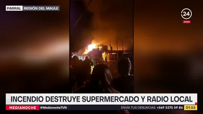 Incedio destruye supermercado y radio local en Parral