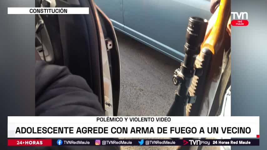 Impacto por video de adolescente intimidando con armas a vecino