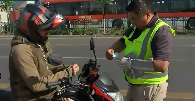 Alcaldesa de Las Condes describe la estricta fiscalización a motos