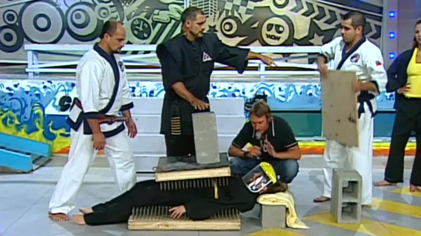 Cama de clavos | Calle 7 - T1E31
