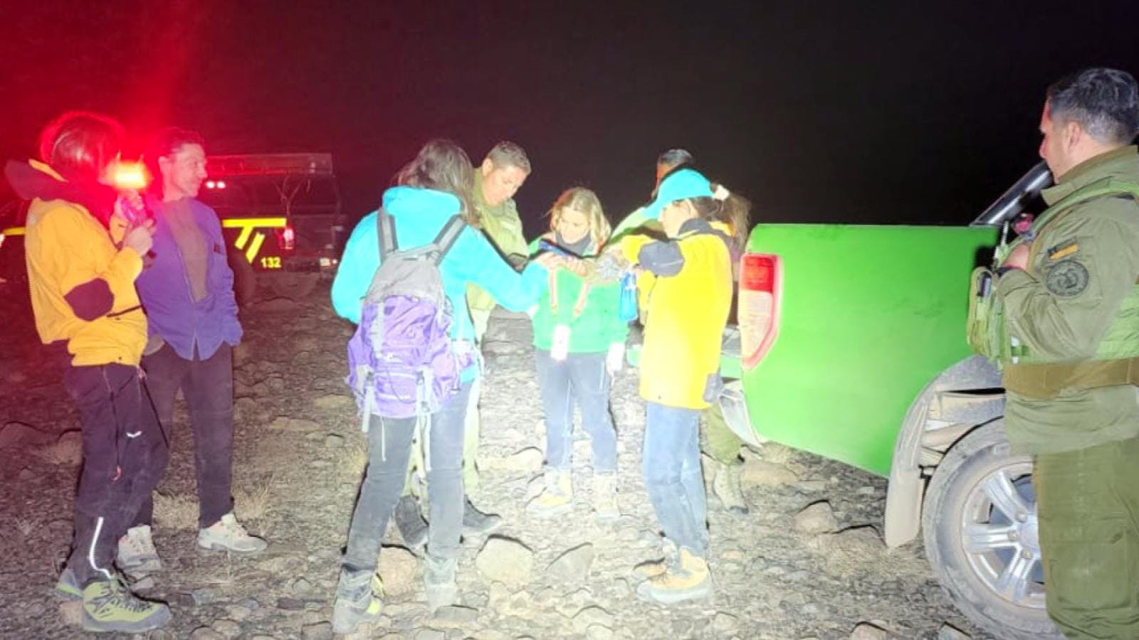 Síntesis de noticias regionales: rescatan a turistas desde cerro Quimal