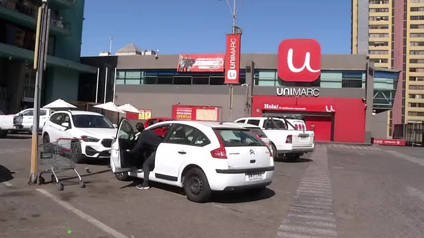 Malas prácticas al interior de una panadería de un supermercado derivaron en sumario sanitario y prohibición de funcionamiento