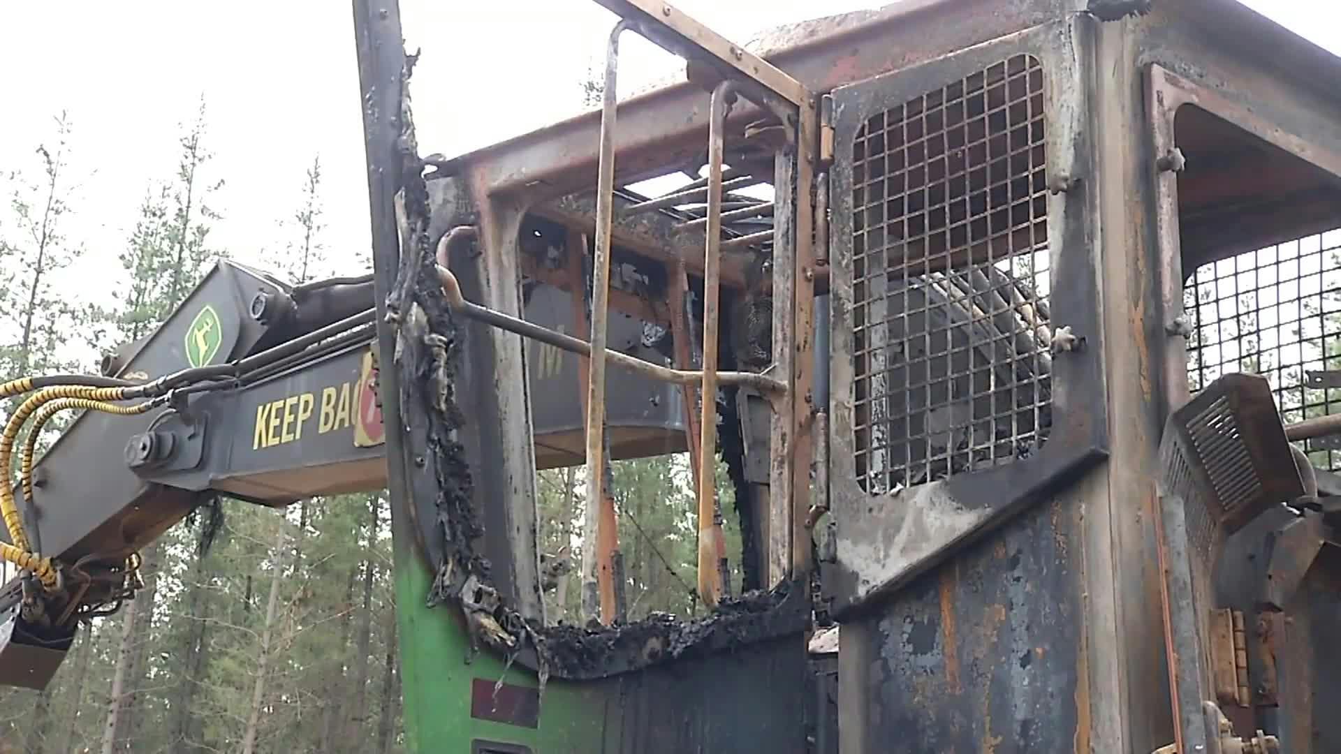 5 máquinas destruidas en atentados en Cañete y Santa Bárbara