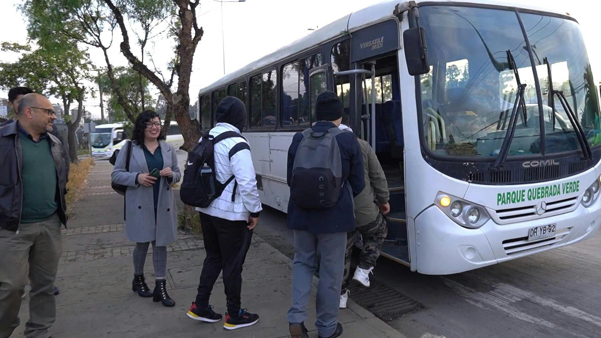 Microbuseros amenazan con paralización ante instalación de buses municipales hacia Placilla y Laguna Verde