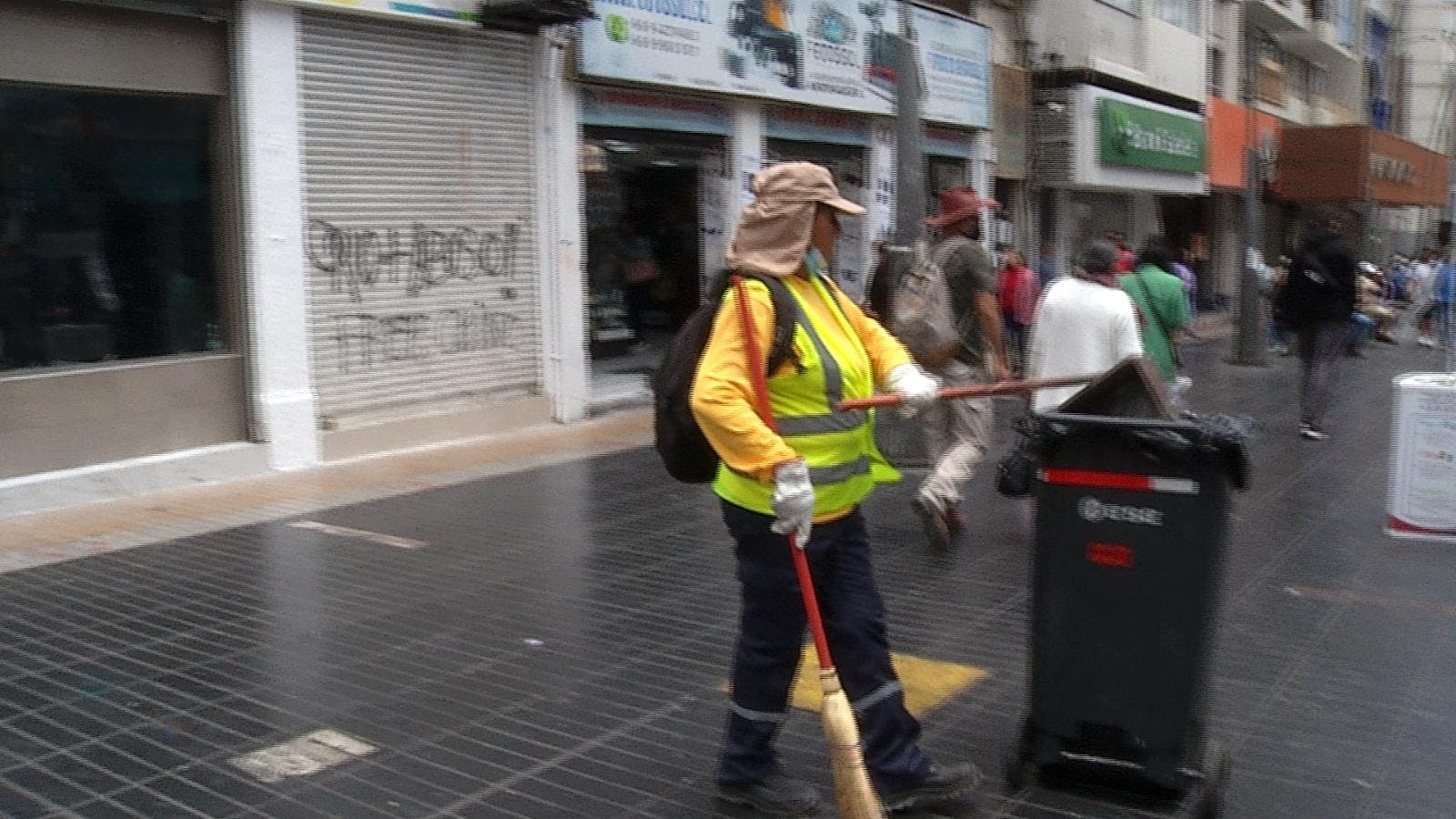 Concejales cuestionan contrato de limpieza del centro de Antofagasta