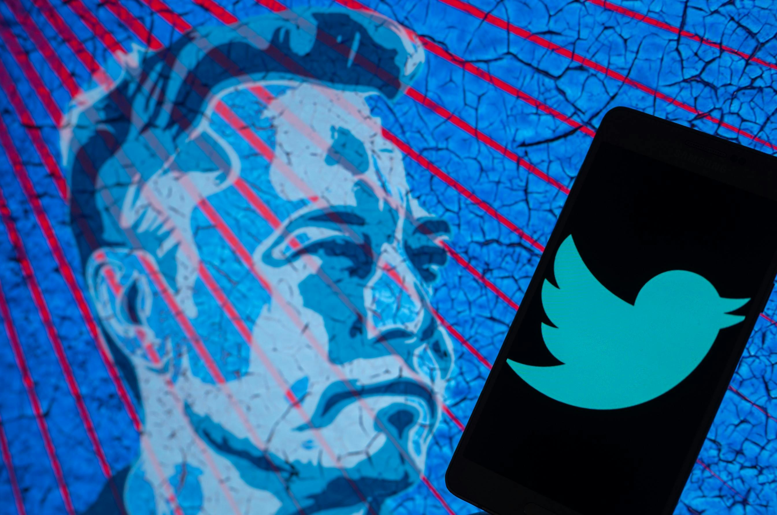 Académico ante incertidumbre en Twitter: Musk se comporta en redes sociales como un troll
