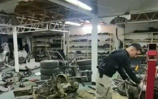 Desarmaduría ilegal funcionaba como centro de secuestro en Santiago